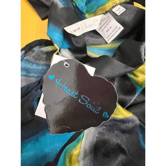 Heart Soul Womens Satin Blouse Sleeveless Abstract Smocked Hem Black Size XL NWT - Picture 5 of 5